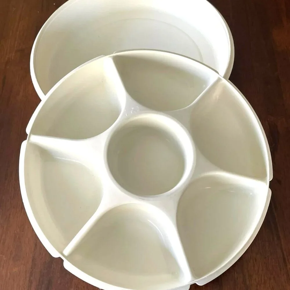 Vintage Tupperware Divided Vegetable Relish Chip & Dip Serving Tray Lid Dip Bowl